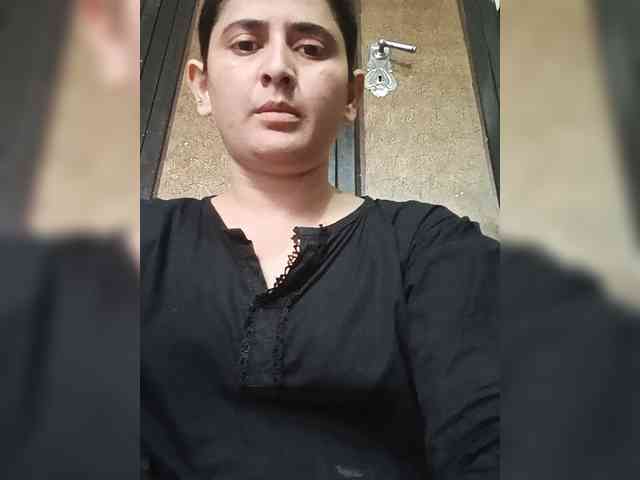 Khadija3 webcam