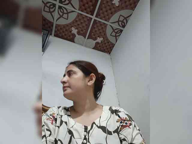 Khadija3 webcam