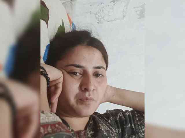 Khadija3 webcam