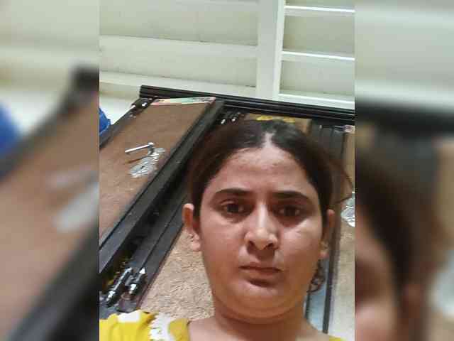 Khadija3 webcam