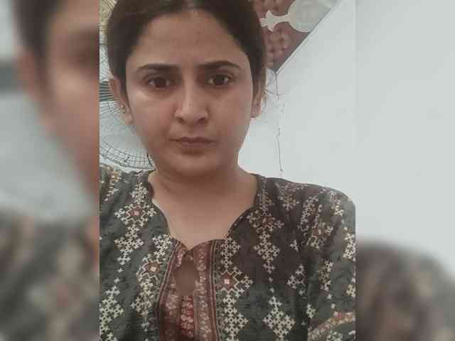 Model: Khadija3