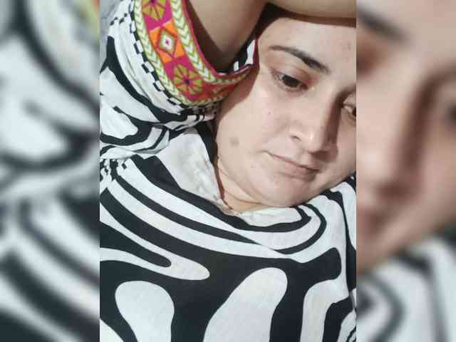 Khadija3 webcam