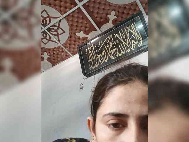 Khadija3 webcam
