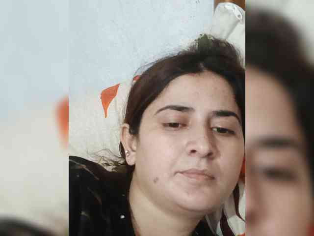 Khadija3 webcam