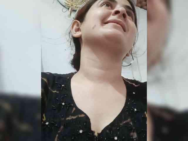 Khadija3 webcam