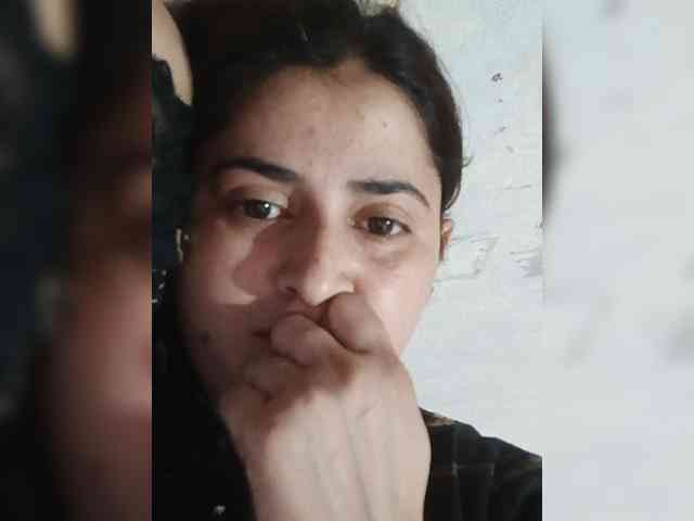 Khadija3 webcam