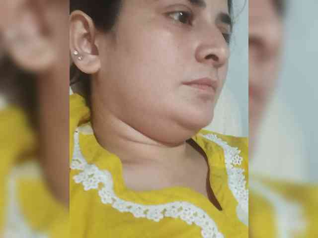 Khadija3 webcam