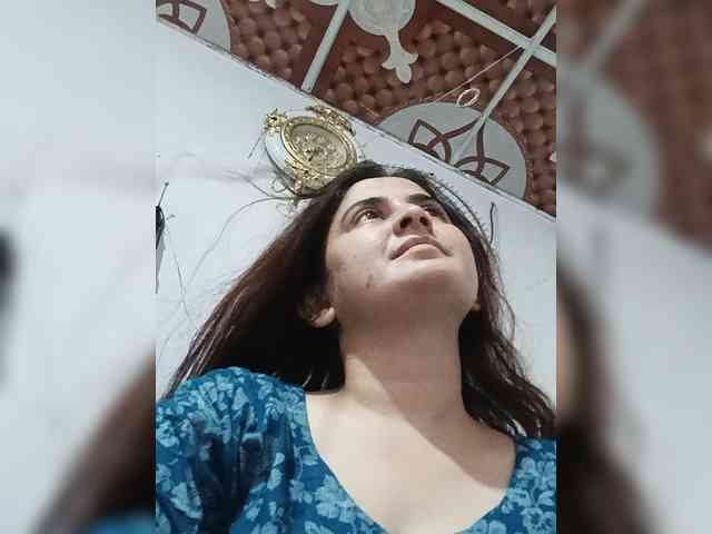 Khadija3 webcam