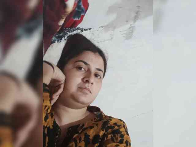 Khadija3 webcam