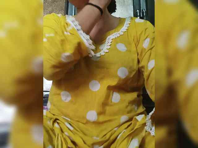 Khadija3 webcam