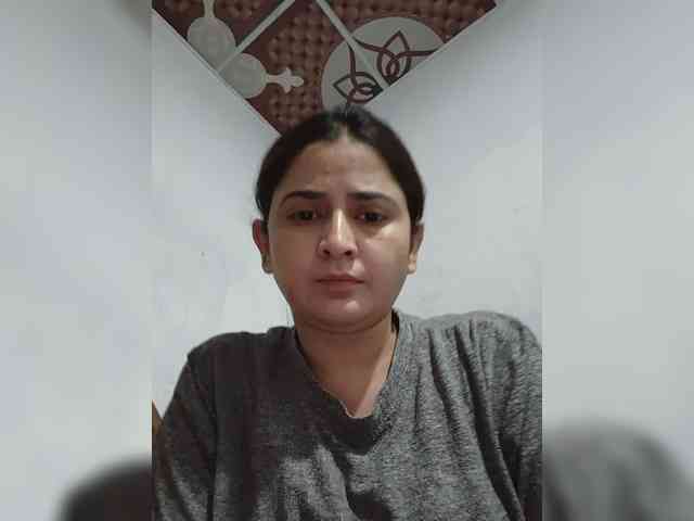 Khadija3 webcam
