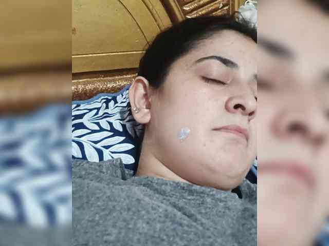 Khadija3 webcam