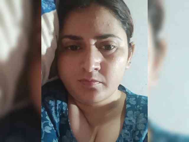 Khadija3 webcam