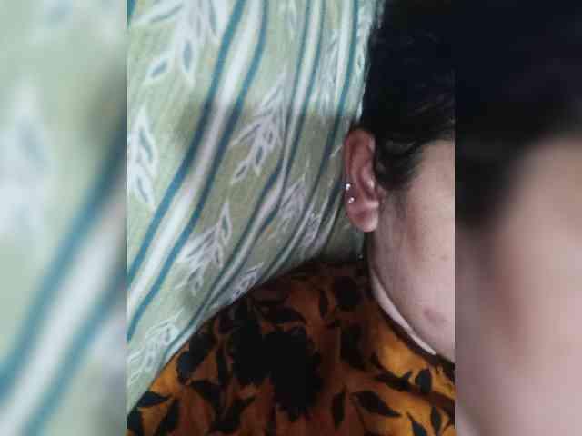 Khadija3 webcam