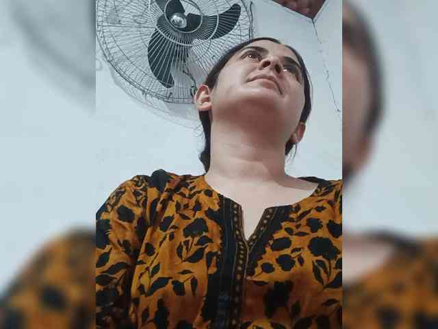 Khadija3 webcam