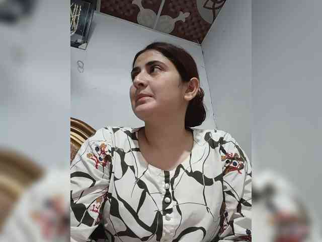 Khadija3 webcam