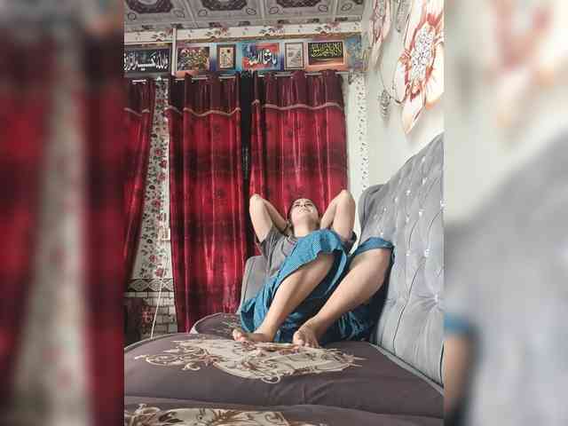 Khadija3 webcam