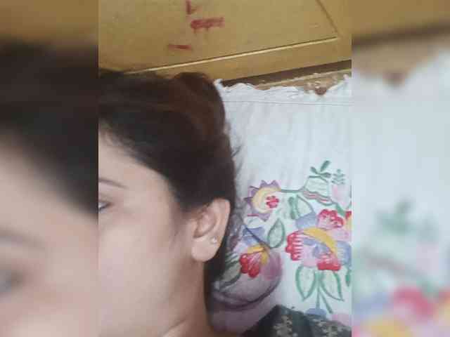 Khadija3 webcam