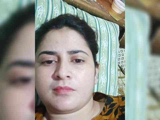 Khadija3 webcam
