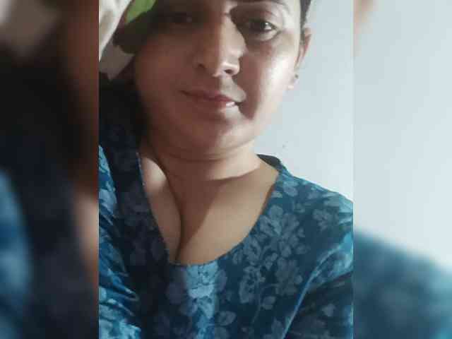 Khadija3 webcam