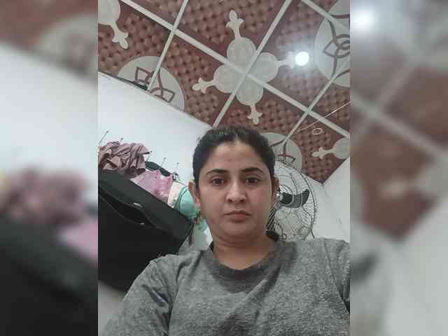 Khadija3 webcam