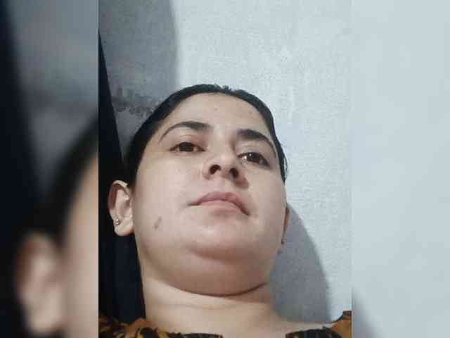 Khadija3 webcam