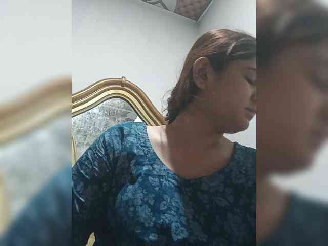 Khadija3 webcam