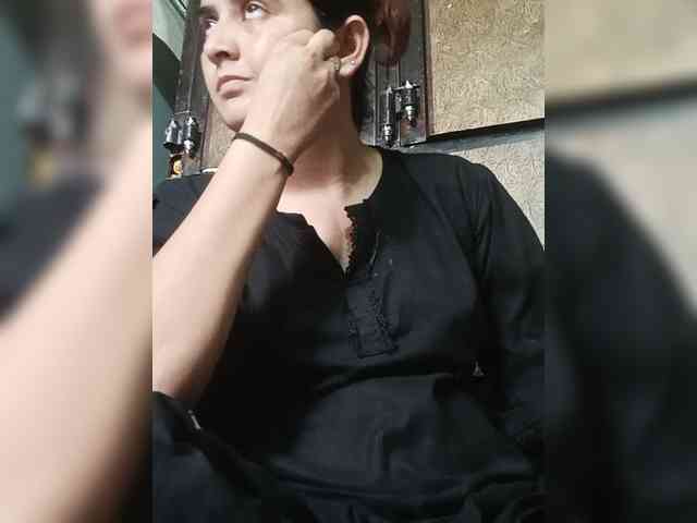Khadija3 webcam