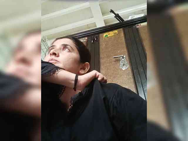 Khadija3 webcam