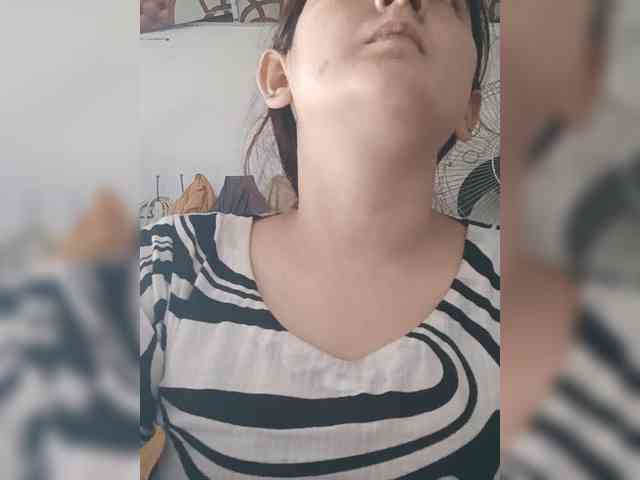 Khadija3 webcam