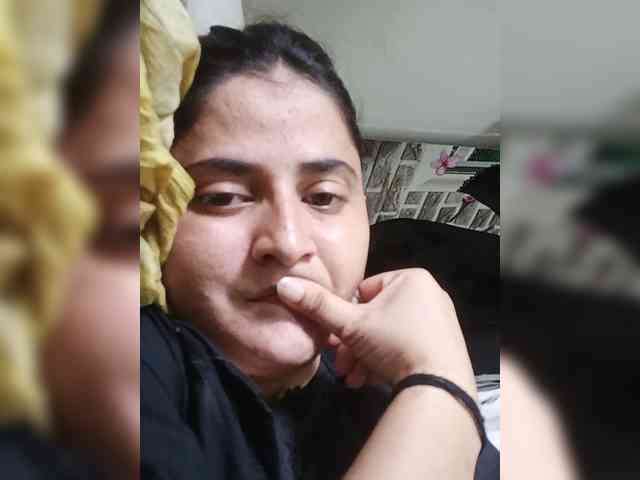 Khadija3 webcam