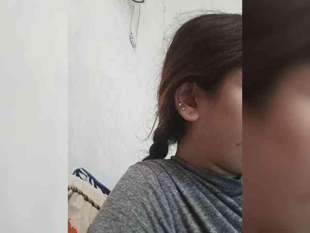 Khadija3 webcam