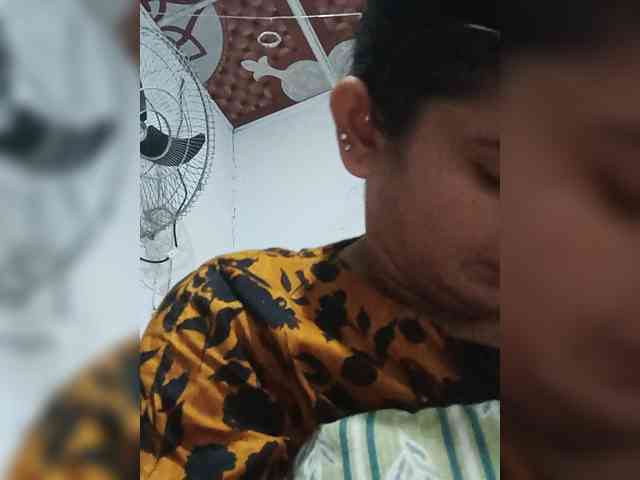Khadija3 webcam