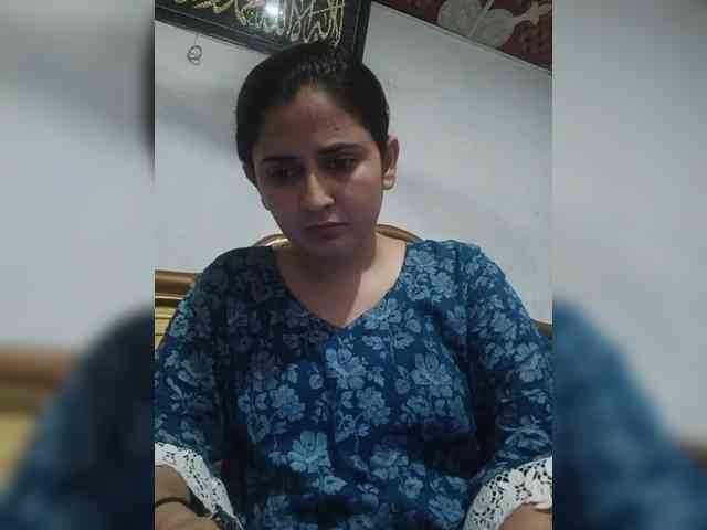 Khadija3 webcam