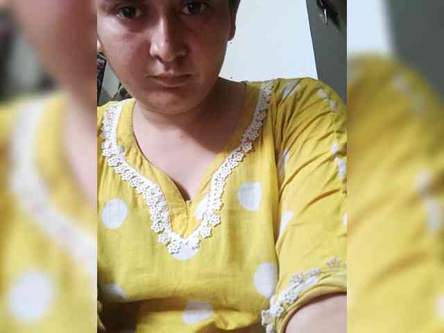 Khadija3 webcam