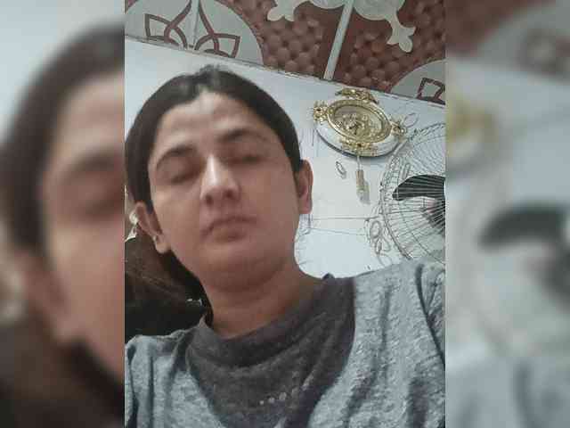 Khadija3 webcam