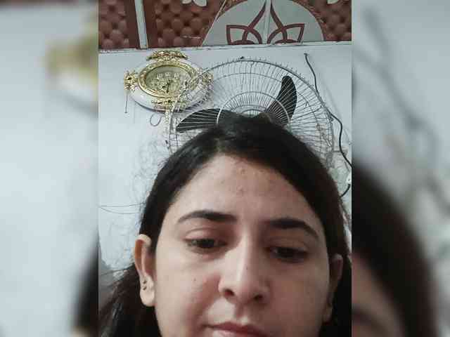 Khadija3 webcam
