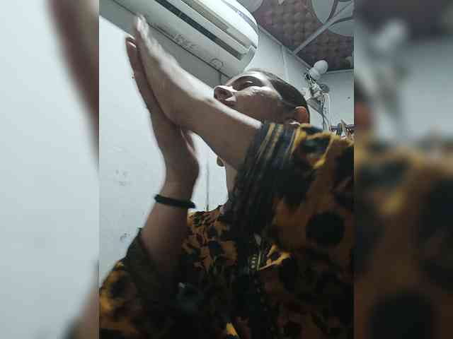 Khadija3 webcam
