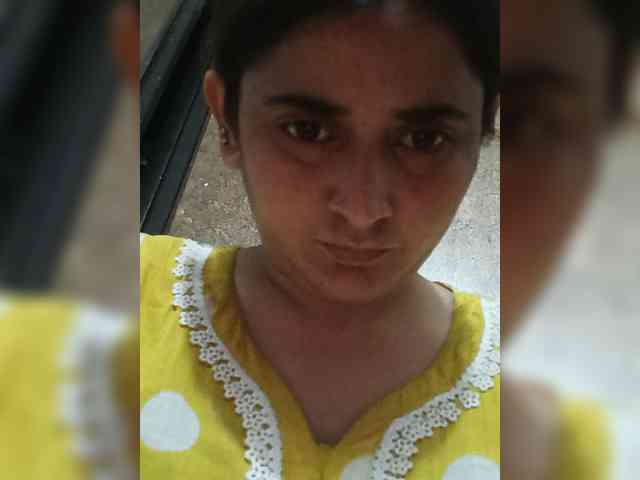 Khadija3 webcam