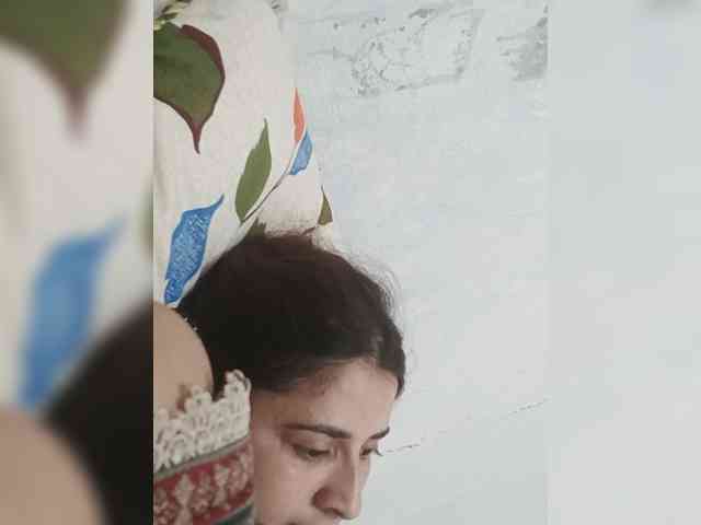 Khadija3 webcam