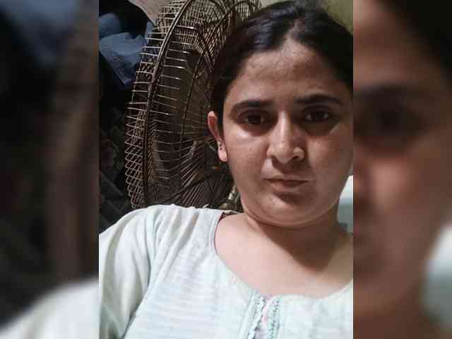 Khadija3's webcam live show