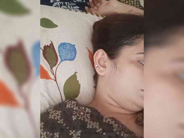 Khadija3 webcam