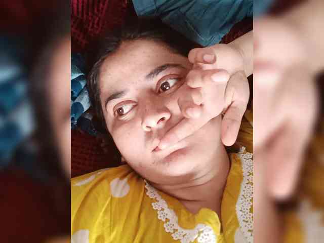 Khadija3 webcam