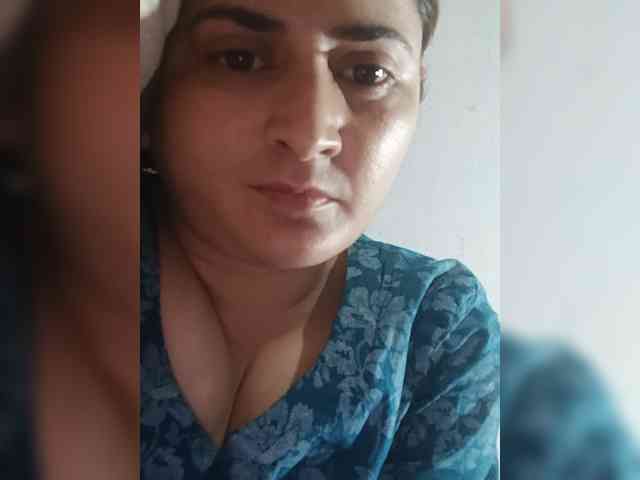 Khadija3 webcam