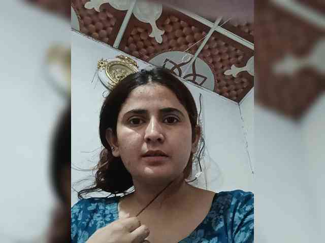Khadija3 webcam
