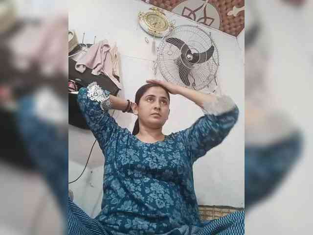 Khadija3 webcam