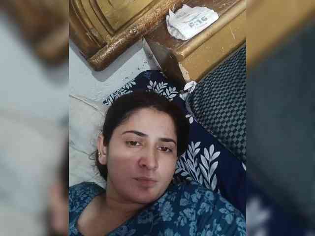 Khadija3 webcam