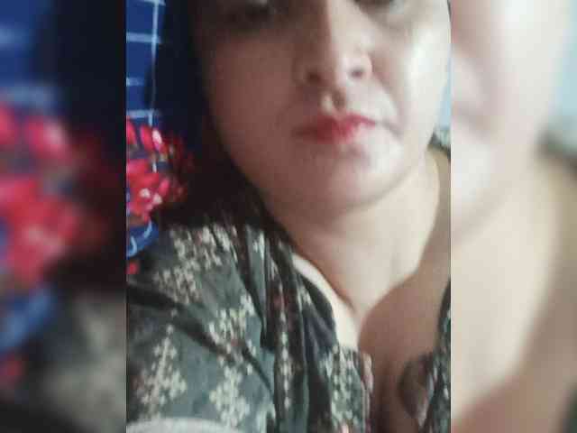 Khadija3 webcam