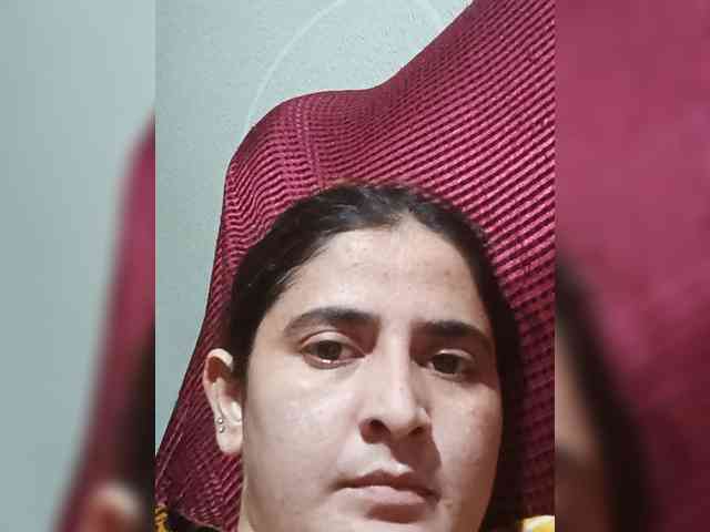 Khadija3 webcam