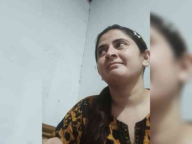 Khadija3 webcam